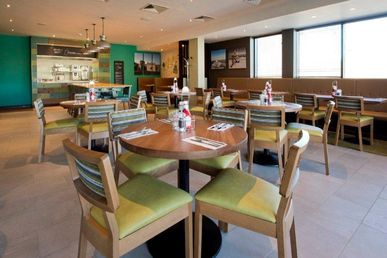 Premier Inn Холихед Экстерьер фото