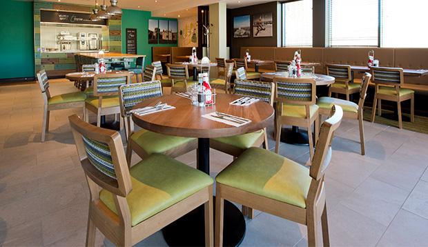 Premier Inn Холихед Экстерьер фото
